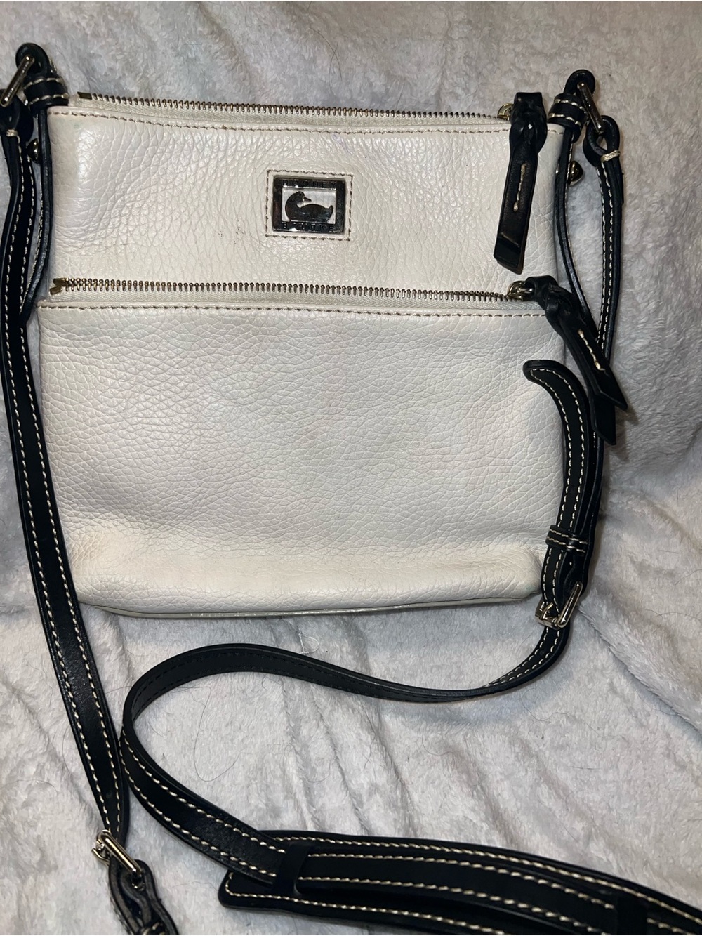 Vintage Dooney and Bourke Crossbody bag
